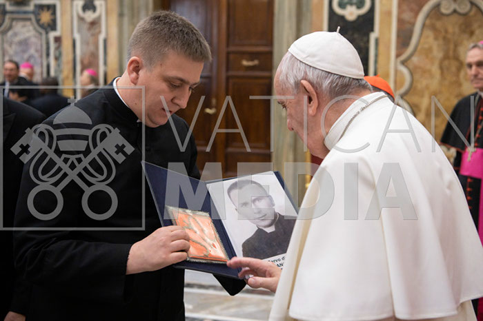 %_tempFileName01561_12122019%