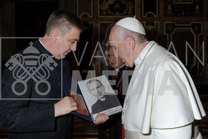 %_tempFileName01571_12122019%