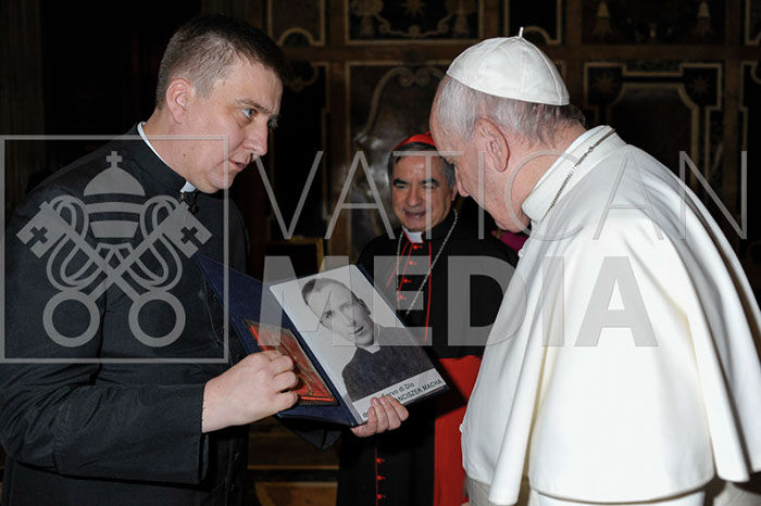 %_tempFileName01574_12122019%