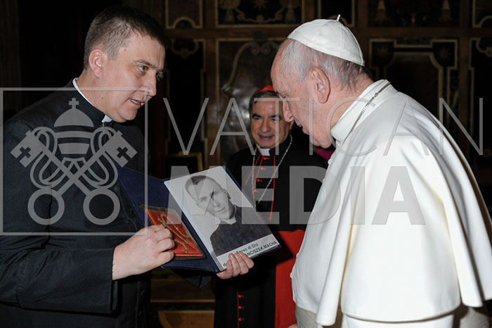 %_tempFileName01576_12122019%