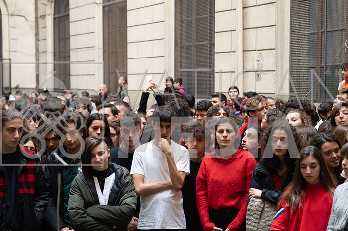 %_tempFileName01637_20122019%