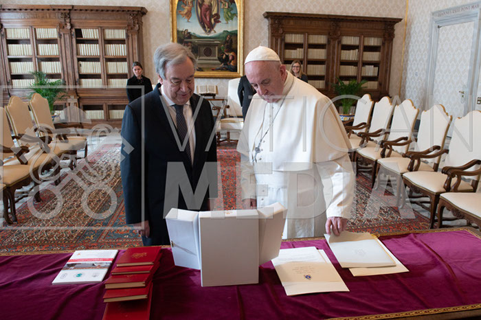 %_tempFileName00304_20122019%